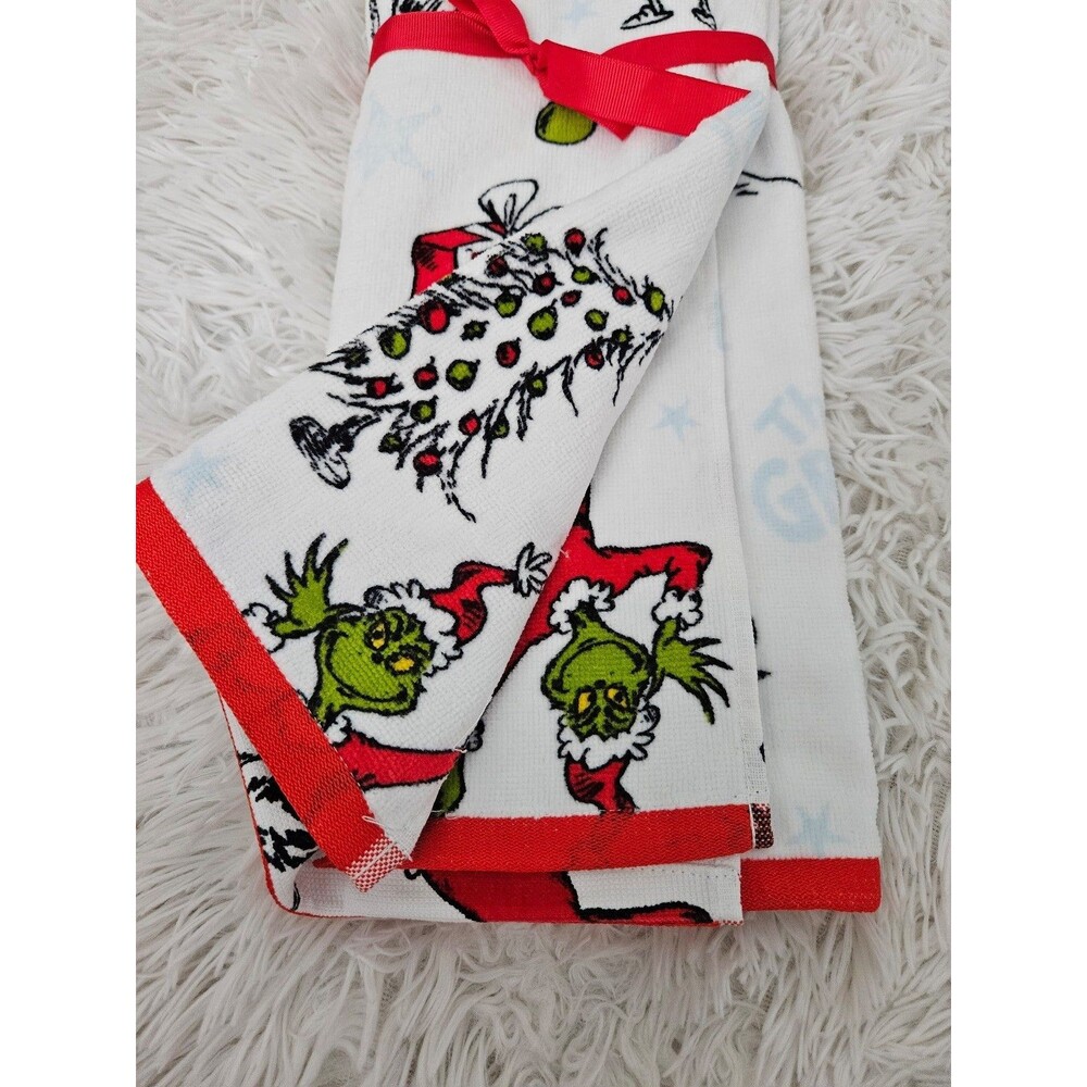 The Grinch Christmas Hand Towels NWT 2-PK